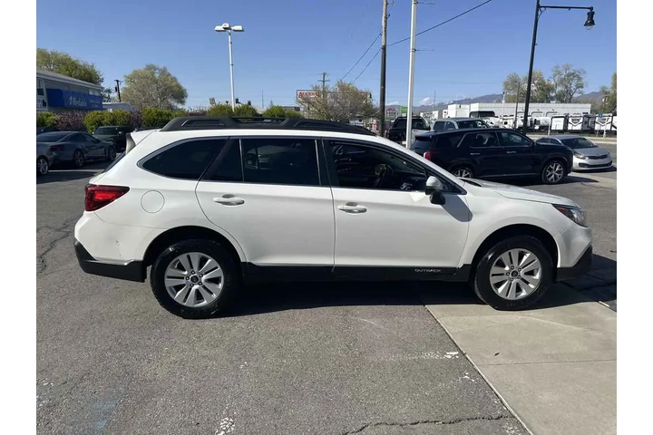 $14910 : 2019 Outback Premium image 6
