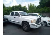 2005 Dakota Laramie thumbnail