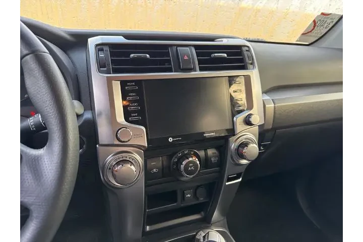 $38488 : Toyota 4Runner 2024 4x4 SR5 image 10