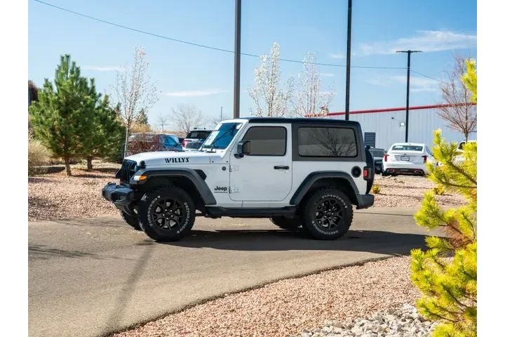 $31988 : 2023 Wrangler Willys image 10