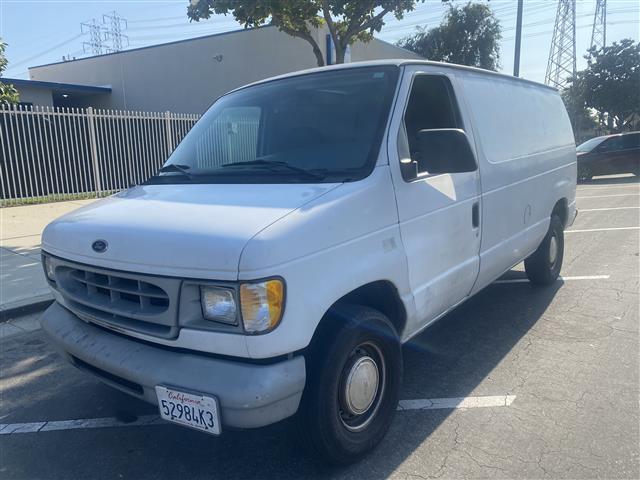 $4900 : 1998 ford econoline E150 image 2