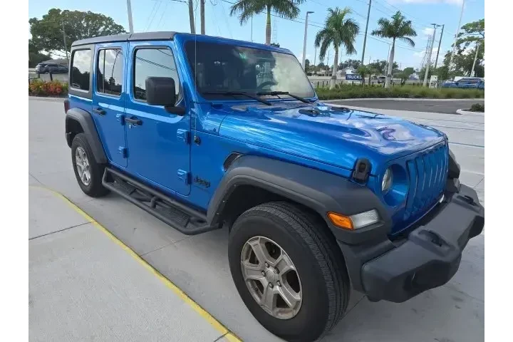 $27200 : Jeep Wrangler Unlimited 2022 image 1