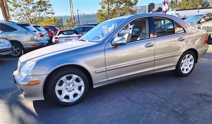 $10995 : 2005 Mercedes-Benz C-Class image 3