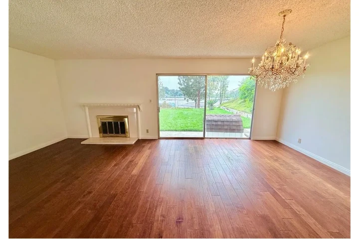 $2500 : Newly Remolded 3Bed2Bath in LA image 3