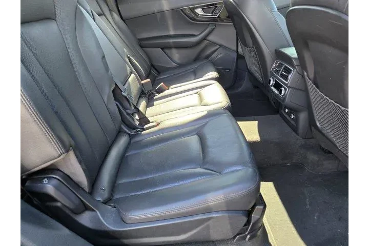 $14991 : Audi Q7 2018 AWD 3.0T quattr image 4