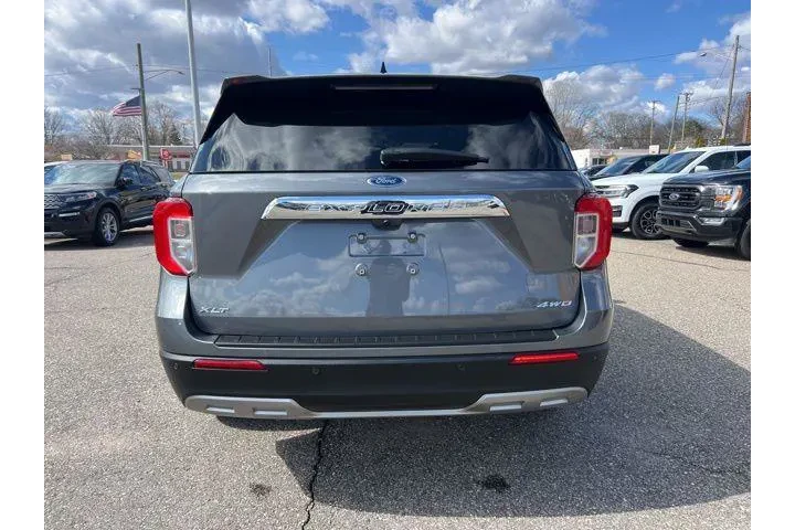 $33064 : Ford Explorer 2023 AWD XLT 4 image 5