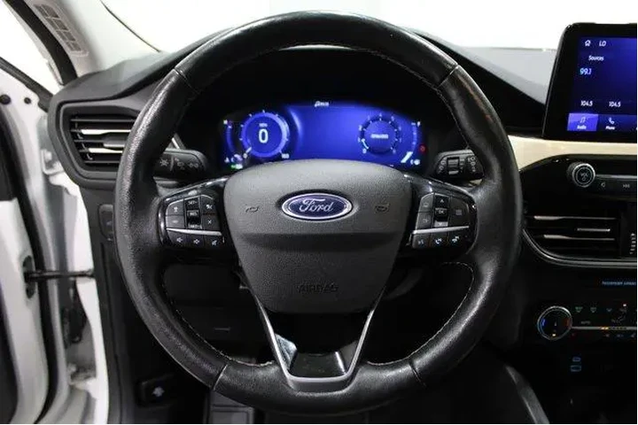 $29892 : Ford Escape 2022 AWD Titaniu image 10