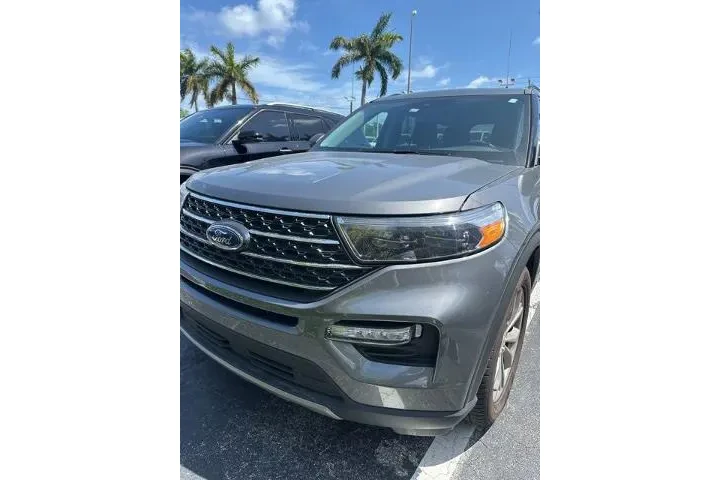 $29597 : Ford Explorer 2023 XLT 4dr S image 2