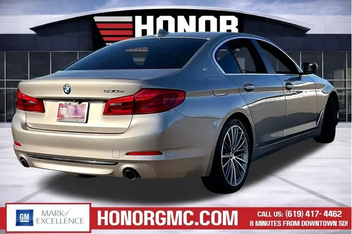 $19688 : BMW 5 Series 2019 530e iPerf image 6