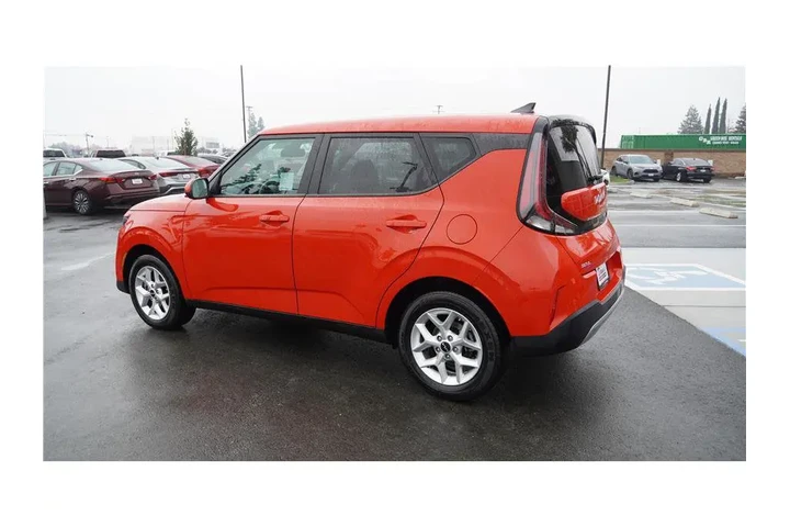 $17250 : 2024 Soul LX image 8