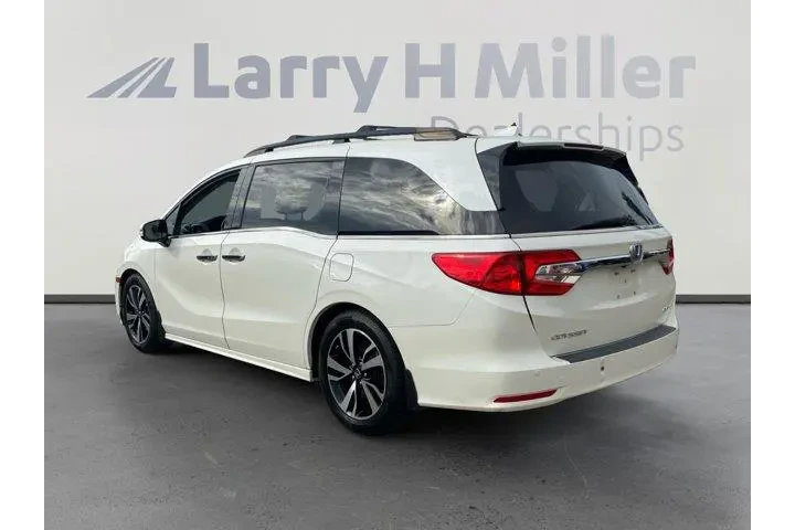 Honda Odyssey 2018 Elite 4dr image 3