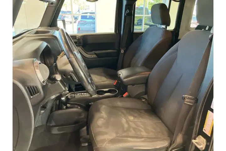 $16600 : Jeep Wrangler Unlimited 2017 image 10