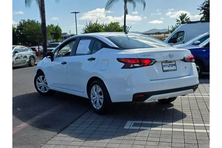 $17360 : Nissan Versa 2025 S 4dr Seda image 5