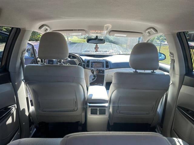 $6800 : 2013 Venza LE image 8