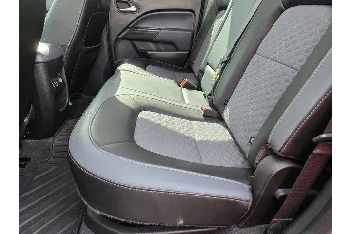 $32591 : Chevrolet Colorado 2020 4x4 image 4