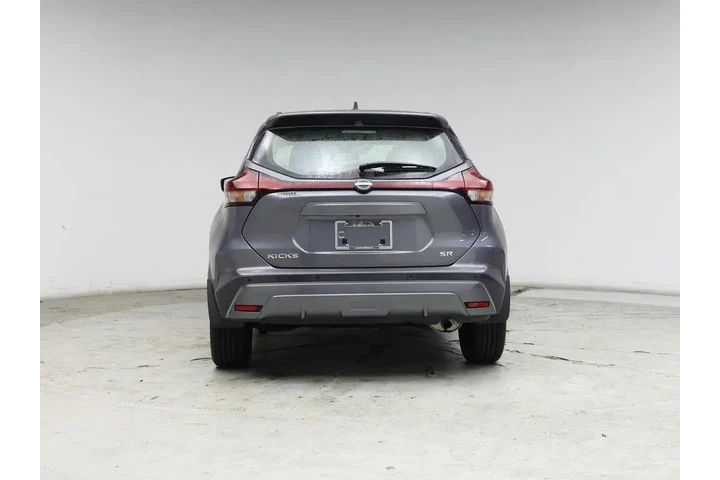 $18998 : Nissan Kicks 2023 SR 4dr Cro image 6