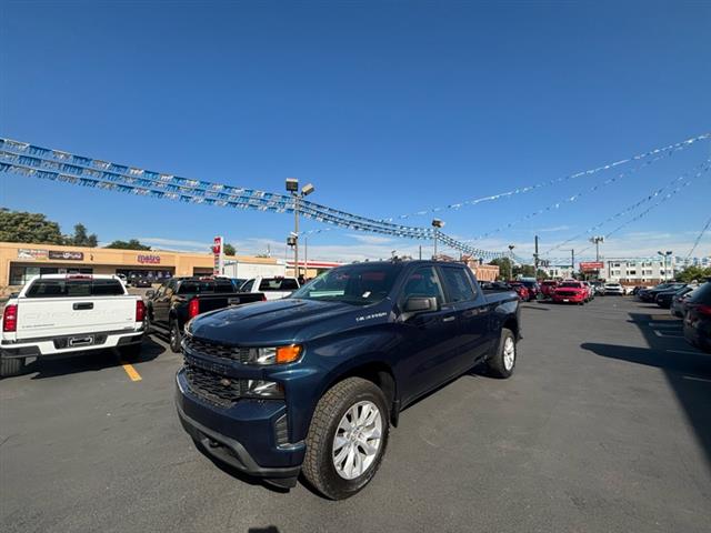 $32299 : 2021 Silverado 1500 4WD Crew image 4