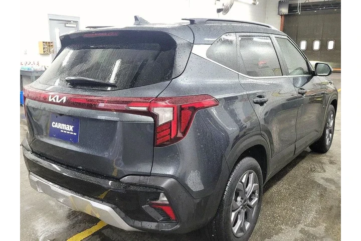 $20998 : Kia Seltos 2024 S 4dr SUV image 5