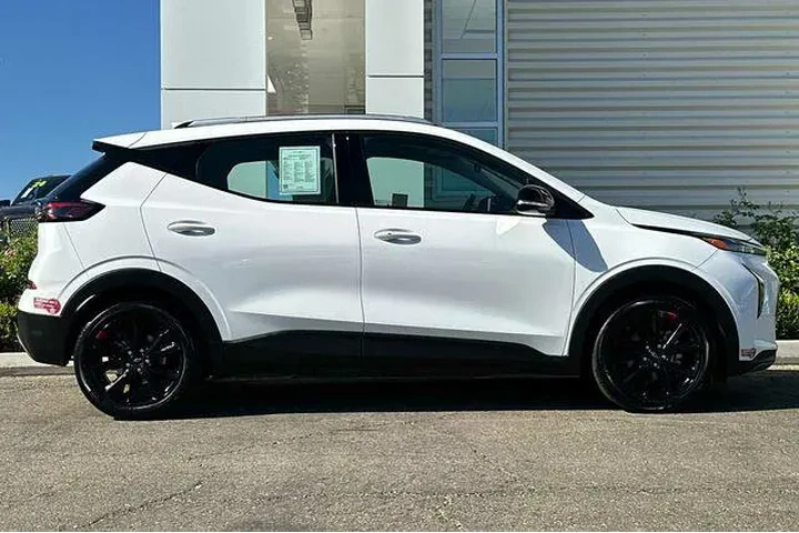 $18943 : Chevrolet Bolt EUV 2023 LT 4 image 2