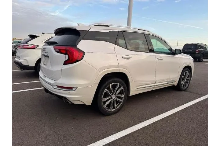 $26900 : GMC Terrain 2020 Denali 4dr image 3