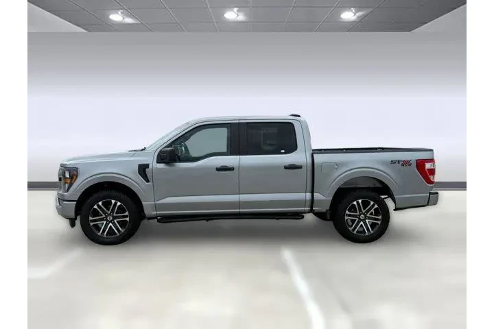 $32496 : Ford F-150 2023 4x4 XL 4dr S image 2