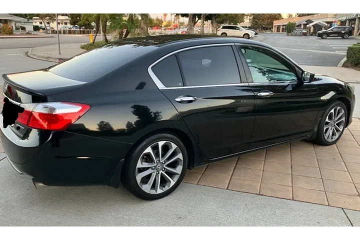 $4000 : Honda Accord 2015 image 1