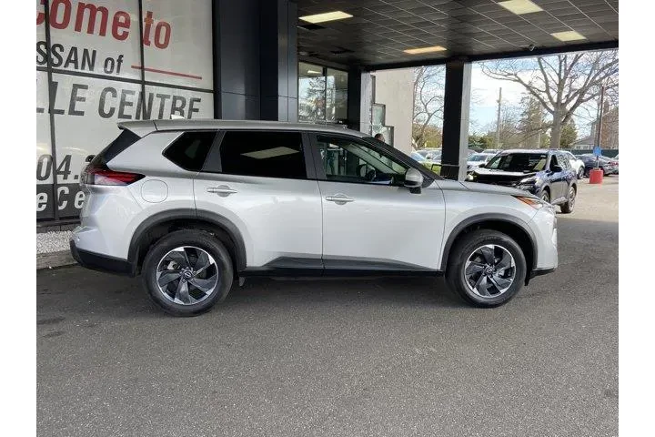 $19444 : Nissan Rogue 2025 AWD SV 4dr image 4