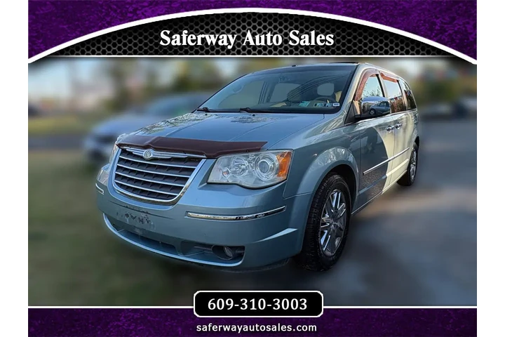 2008 Town & Country image 1