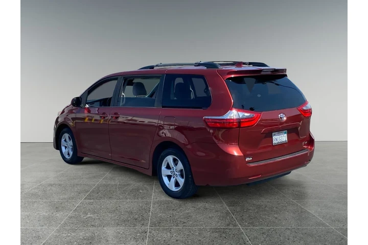 $29013 : Toyota Sienna 2020 LE 7-Pass image 3
