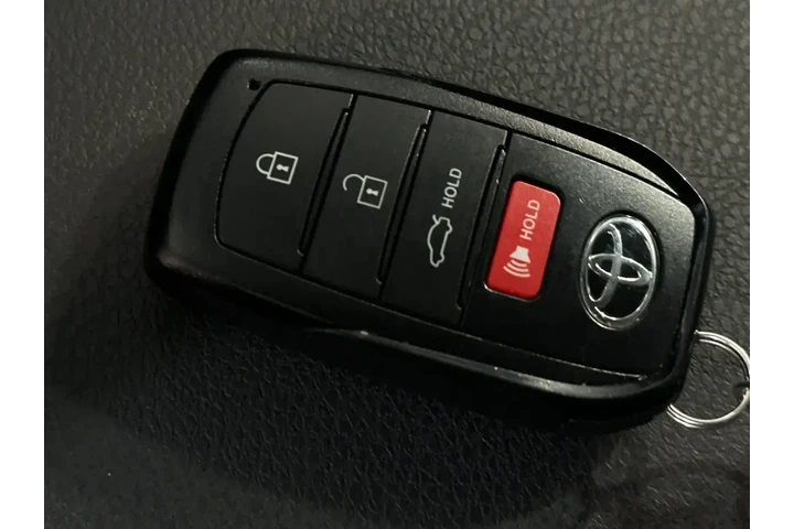 $28499 : Toyota Camry 2025 LE 4dr Sed image 9