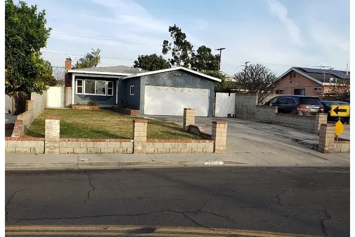 $1790 : Ready to move in. image 1