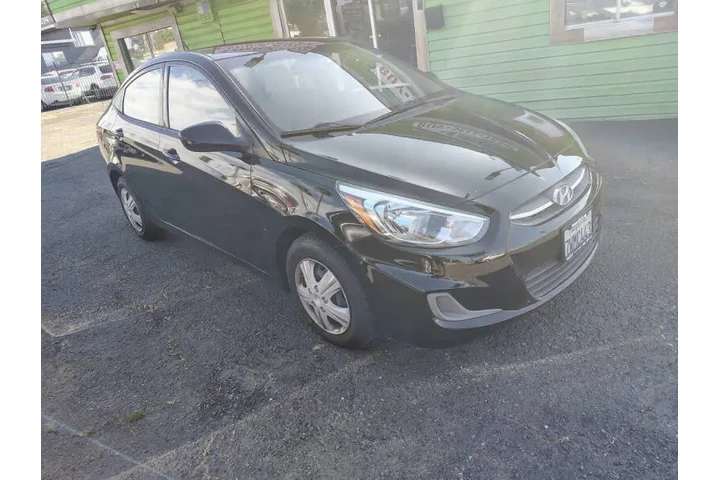 $7800 : 2016 Accent SE image 1