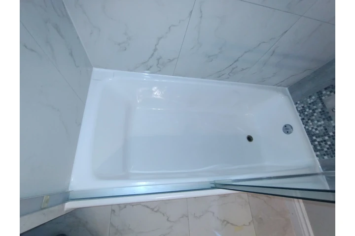 but tub reglazing image 3