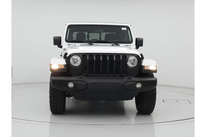 $28998 : Jeep Gladiator 2021 4x4 Will image 5