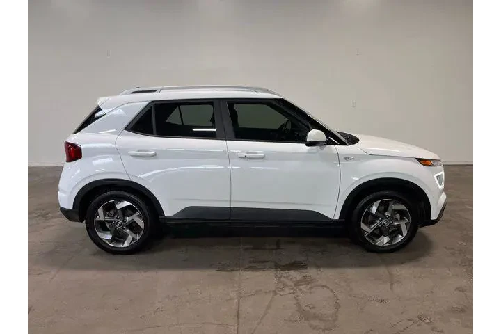 $14937 : Hyundai VENUE 2020 image 2