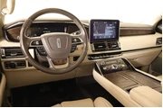 $35759 : Lincoln Navigator 2019 4x4 R thumbnail