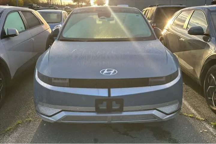 $33990 : Hyundai IONIQ 5 2024 AWD Lim image 5