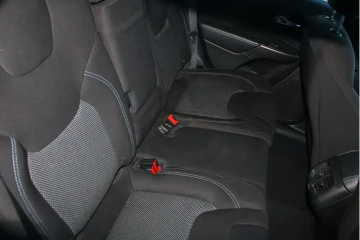 $12689 : Jeep Cherokee 2019 Latitude image 8