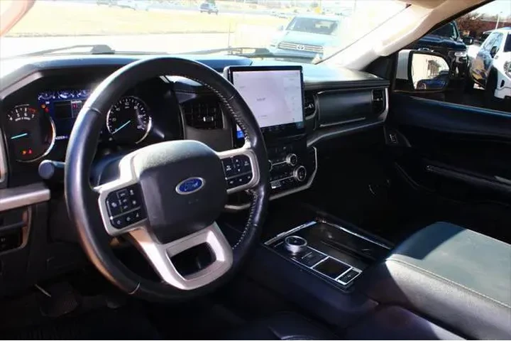 $39530 : Ford Expedition MAX 2023 4x2 image 2