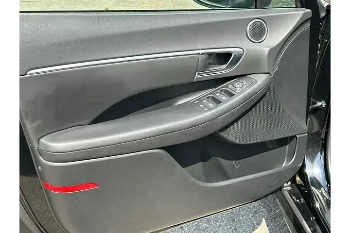 $20812 : Hyundai SONATA 2023 SEL 4dr image 10