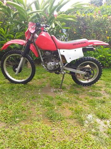 $2200 : HONDA XR 200R  AÑO 2002 image 2