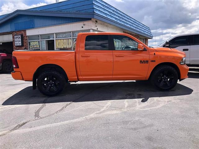 $25995 : 2017 RAM 1500 CREW CAB2017 RA image 2