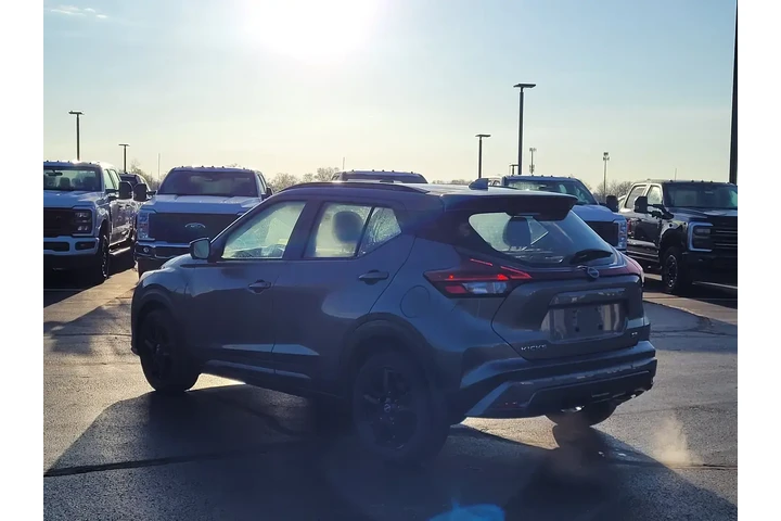 $19295 : Nissan Kicks 2022 SR 4dr Cro image 6