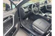 $31997 : Gold Certified2025 RAV4 XLE thumbnail