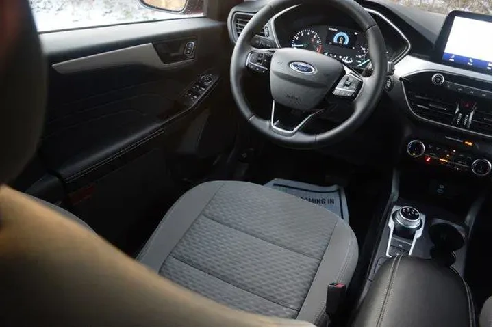 $20000 : Ford Escape 2022 AWD SE 4dr image 2