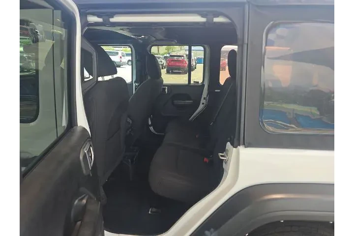 $27185 : Jeep Wrangler 2023 4x4 Sport image 5