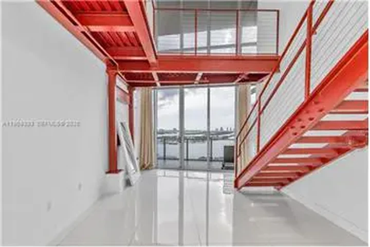 $6900 : Rental property with 2 bedro image 4