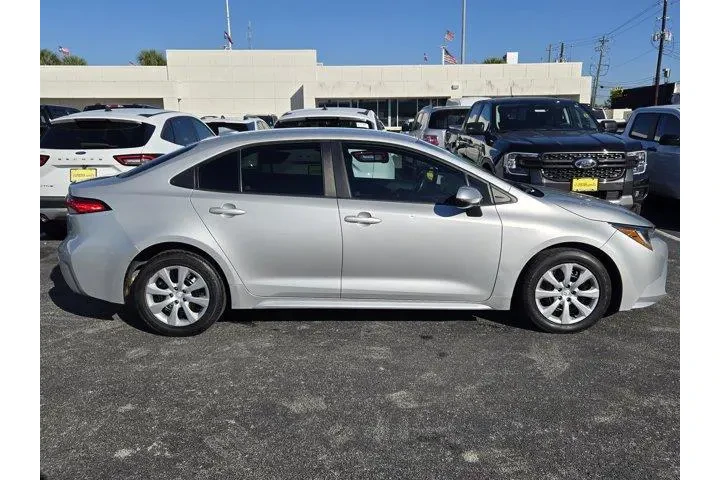 $19891 : Toyota Corolla 2023 LE 4dr S image 4