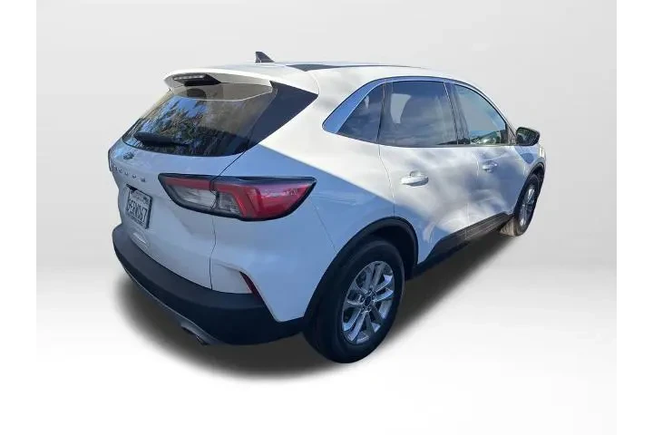 $17615 : Ford Escape 2022 SE 4dr SUV image 4