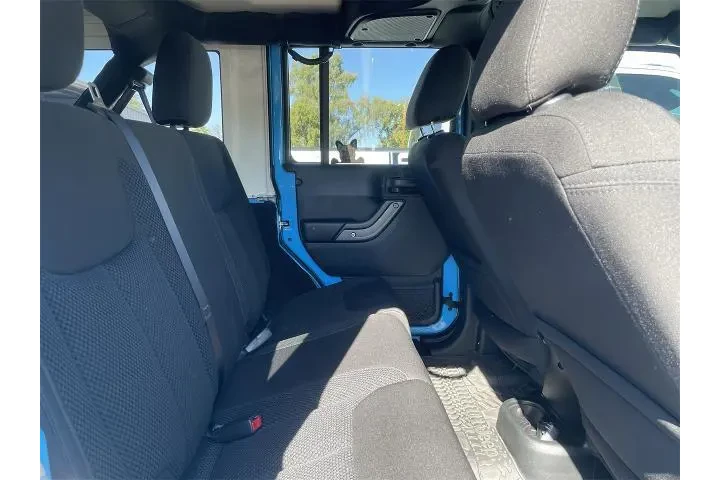 $21748 : Jeep Wrangler Unlimited 2017 image 9